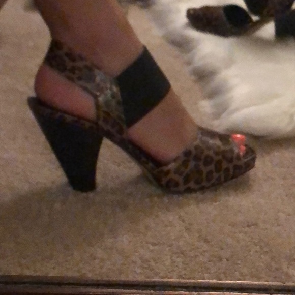 franco sarto leopard shoes